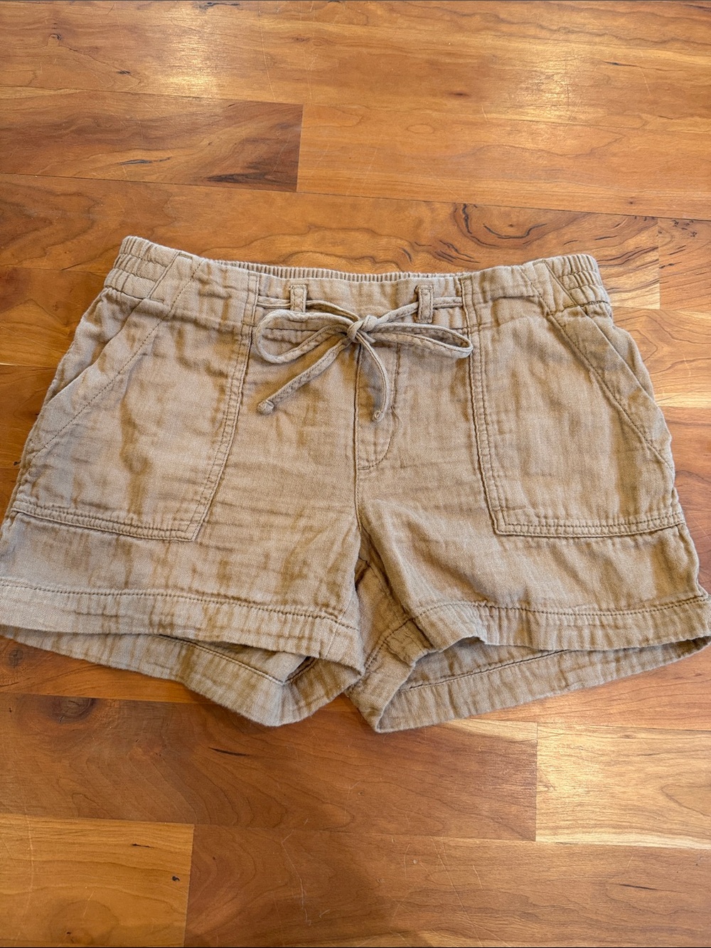 Old Navy Women's Drawstring High-Waist Shorts in Tan